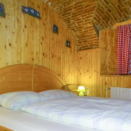 Beautiful In W/ Wifi, Outdoor Swimming Pool And 1 Bedrooms